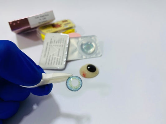 Bright Blue Magister Contact Lens