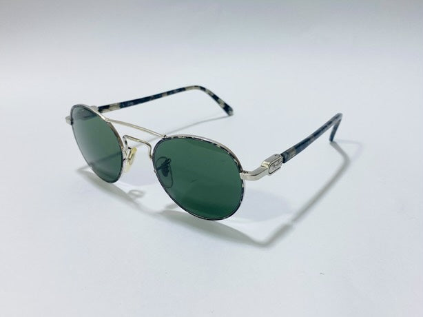 LUXURY FRAMES
