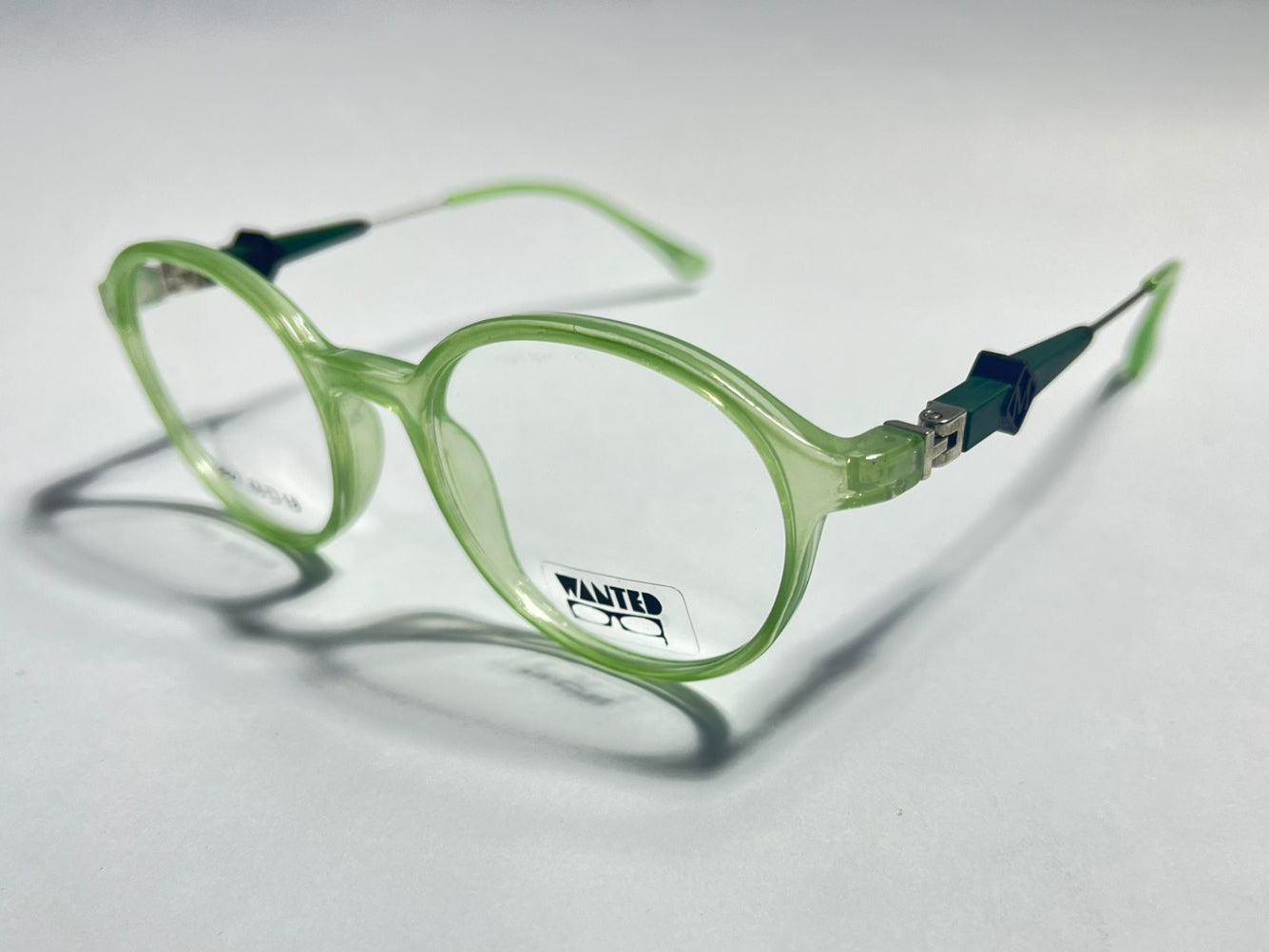 KIDS PLASTIC COLLECTION