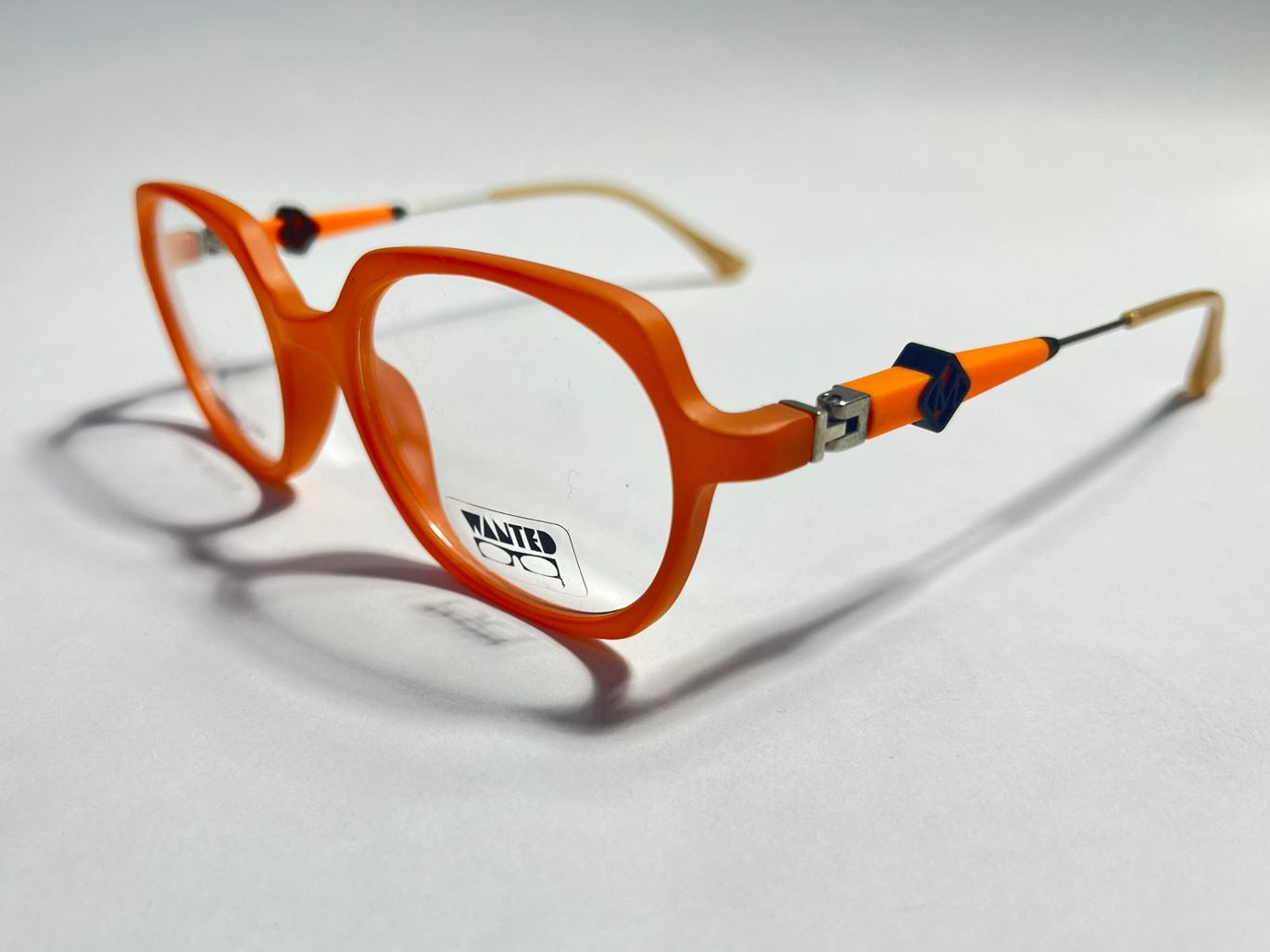 KIDS PLASTIC COLLECTION